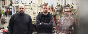 Jonny, Martin och Mattias i Motorbutiken Klövsjö.